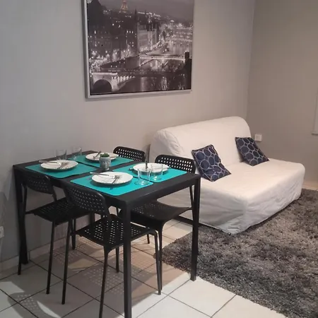 公寓 Cosy Dans Beau Village De Champagne